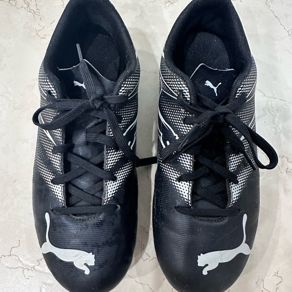 Puma Kid’s Black Soccer Shoes